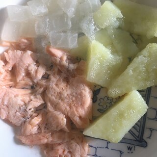 ⁑離乳食カミカミ期⁑鮭の根菜煮